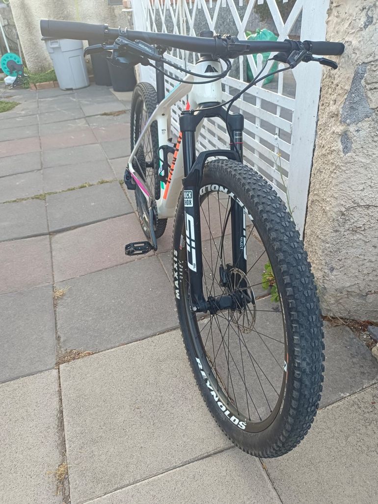 Used Canyon Exceed CF 7 2022 2022 Mountainbike, White, 29 — image 11 of 21