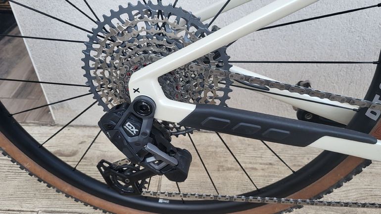 Używany BMC URS 01 FOUR 2024 2024 Road & Gravel — zdjęcie 4 z 5