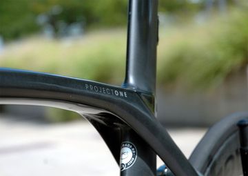Used Trek MADONE Project-ONE/RAW-Carbone/SRAM RED ETAP/Gr.56/6, 9(!)kg 2020 Road & Gravel, Light Gray — image 3 of 13