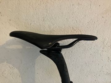 Used Canyon Ultimate CF SL 8 2021 2021 Road & Gravel, Blue — image 7 of 9