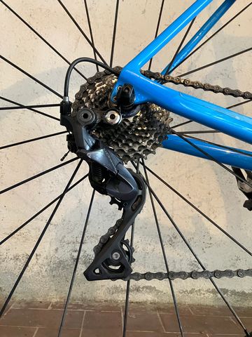 Used Canyon Ultimate CF SL 8 2021 2021 Road & Gravel, Blue — image 4 of 9