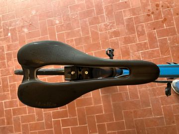 Used Canyon Ultimate CF SL 8 2021 2021 Road & Gravel, Blue — image 6 of 9