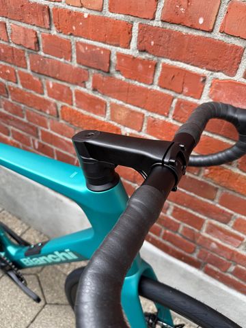 Bianchi Infinito Shimano 105 Di2 2027 Road & Gravel d'occasion — image 7 sur 16