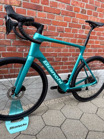 Bianchi Infinito Shimano 105 Di2 2027 Road & Gravel d'occasion — image 12 sur 16