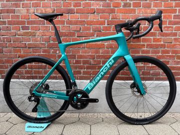 Bianchi Infinito Shimano 105 Di2 2027 Road & Gravel d'occasion — image 1 sur 16