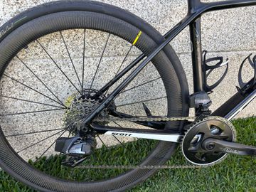Used Scott Addict 10 2026 2026 Road & Gravel, Black — image 3 of 7