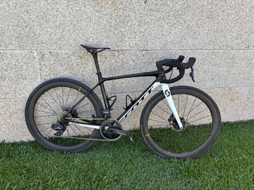 Used Scott Addict 10 2026 2026 Road & Gravel, Black — image 2 of 7