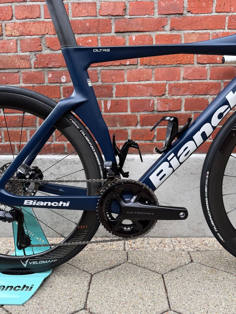Used Bianchi Oltre Shimano Ultegra Di2 2025 Road & Gravel, Blue — image 3 of 15