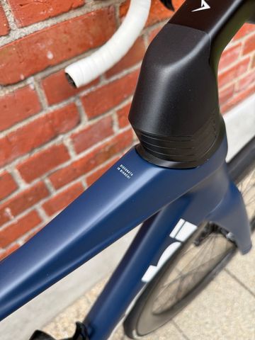 Used Bianchi Oltre Shimano Ultegra Di2 2025 Road & Gravel, Blue — image 10 of 15