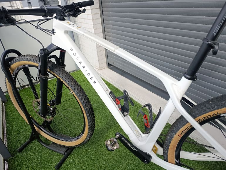Rockrider Race 900GX Eagle Crossmax 2025 Mountainbike usato, Bianco — immagine 1 di 6