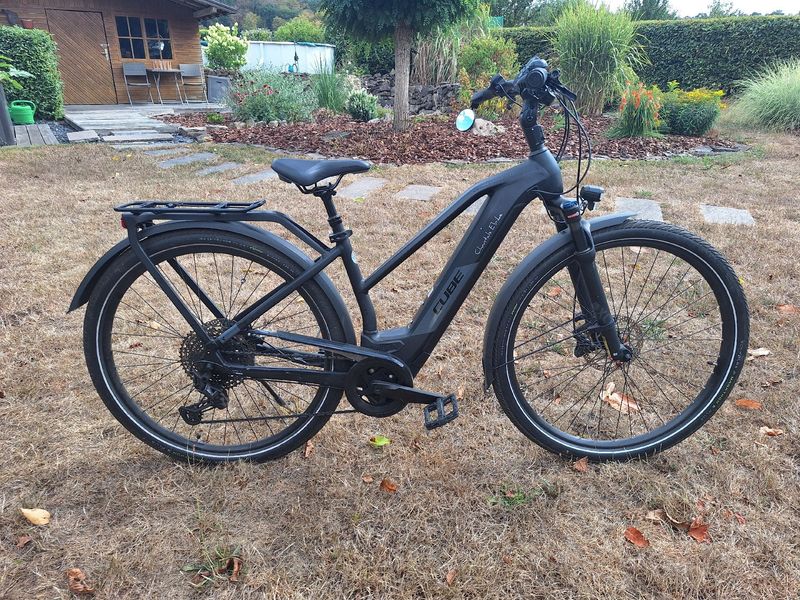 Used CUBE KATHMANDU HYBRID EXC 625 Trapeze 2021 2021 Urban & Touring