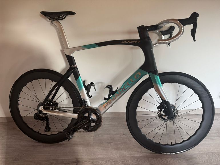 Pinarello DOGMA F DURA ACE Di2 Disc 2024
