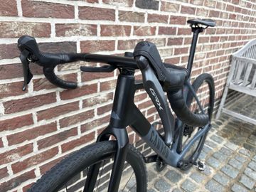 Used Canyon Grail CF SL 2024 2024 Road & Gravel, Light Gray — image 8 of 11