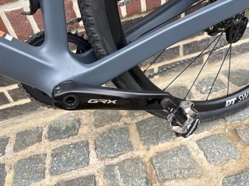 Used Canyon Grail CF SL 2024 2024 Road & Gravel, Light Gray — image 11 of 11