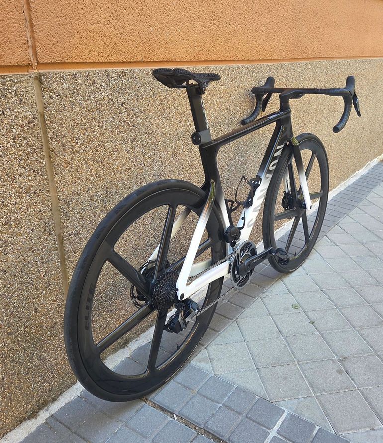 Used Canyon Aeroad CF SLX 7 AXS S2 2026 2026 Road & Gravel, White — image 3 of 11