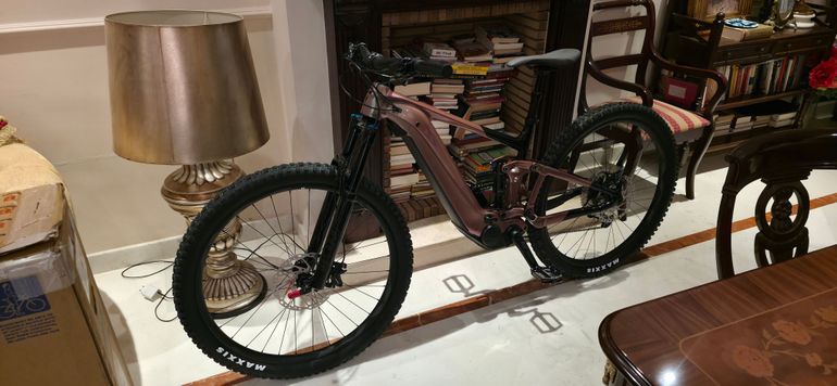 Tweedehands Giant Trance X E+ 2 2023 2023 Mountainbike — afbeelding 4 van 4