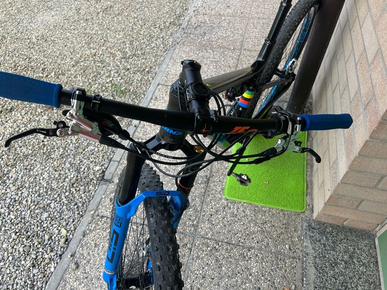 Used Trinx Custom SRAM GX Eagle 2022 Mountainbike, Blue — image 3 of 4