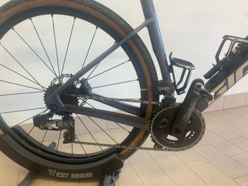 Gebrauchtes Giant Revolt Advanced Pro 0 2025 2025 Road & Gravel, Hellgrau — Bild 2 von 8