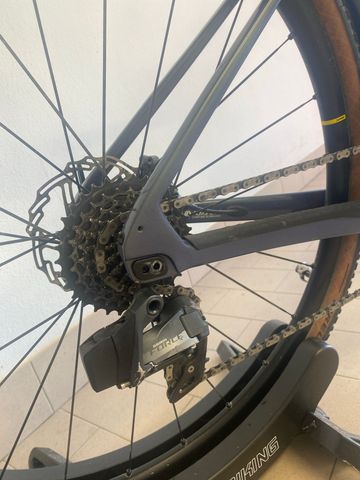 Gebrauchtes Giant Revolt Advanced Pro 0 2025 2025 Road & Gravel, Hellgrau — Bild 3 von 8