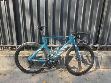 Gebrauchtes Canyon Aeroad CFR Di2 2025 2025 Road & Gravel, Blau — Bild 3 von 10