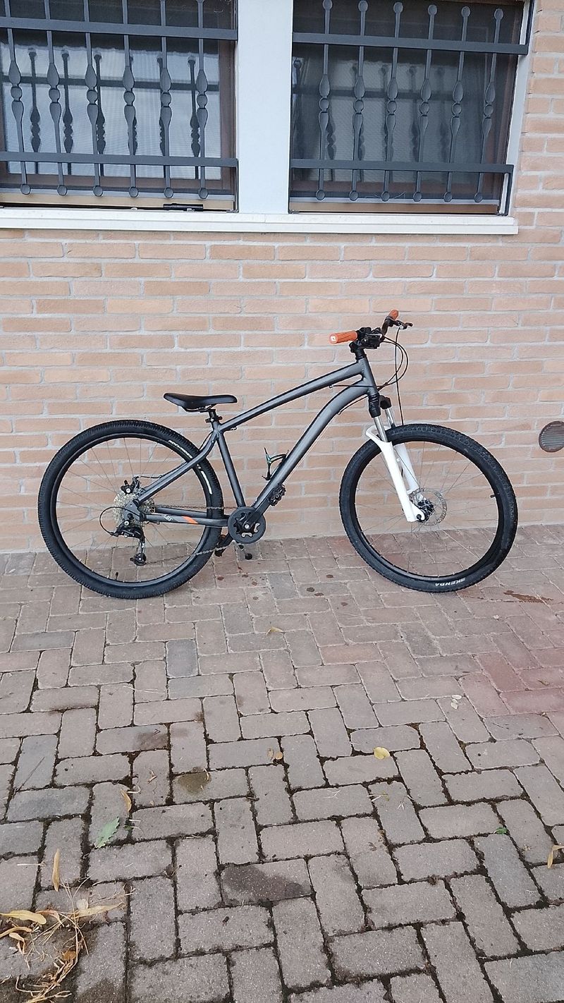 Used ROCKRIDER Mountainbike 27.5 Zoll ST120 Grau/Orange 2025 2025 MTB