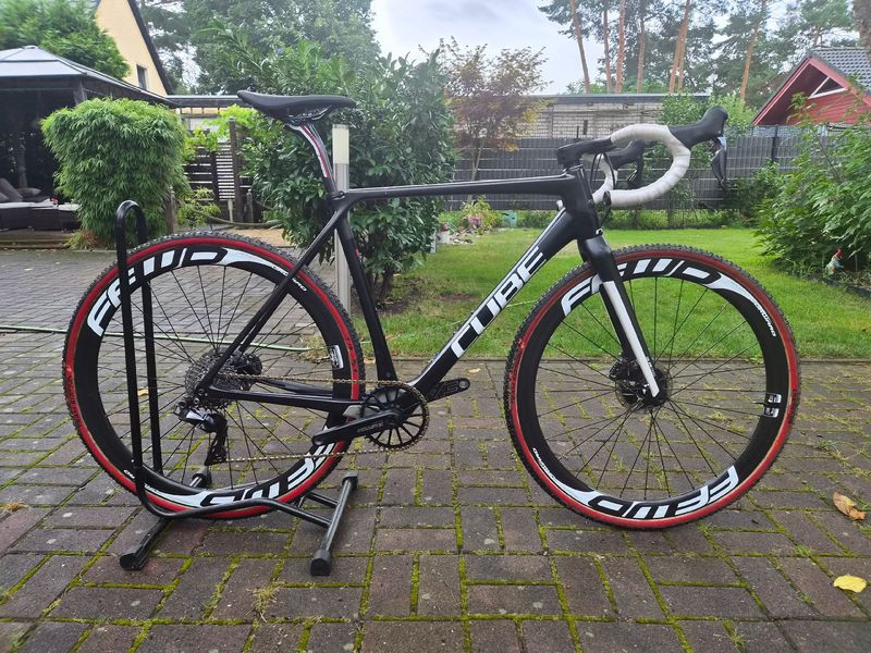 CUBE CROSS RACE C:62 SL 2018 2018 Road & Gravel usato