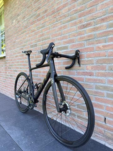 Używany Scott Addict 20 2022 2022 Road & Gravel — zdjęcie 2 z 14