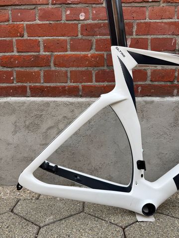 Käytetty Bianchi Oltre Frameset 2025 Road & Gravel — kuva 2 / 13