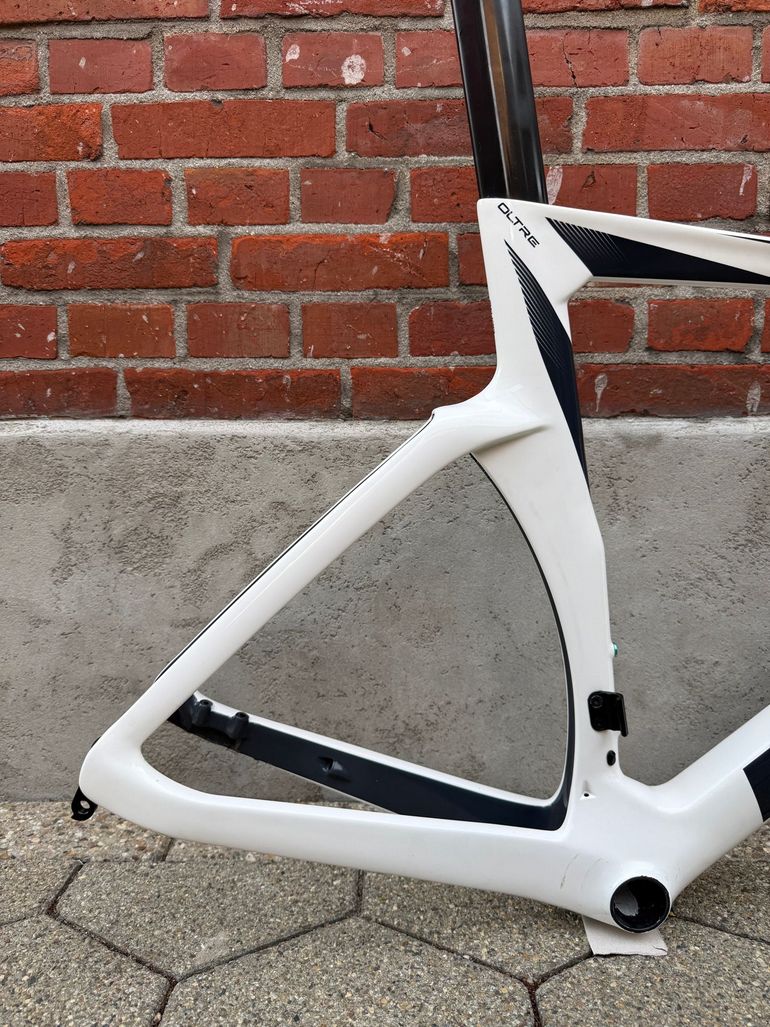 Käytetty Bianchi Oltre Frameset 2025 Road & Gravel — kuva 2 / 13