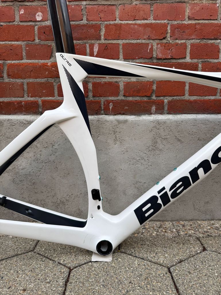 Käytetty Bianchi Oltre Frameset 2025 Road & Gravel — kuva 3 / 13