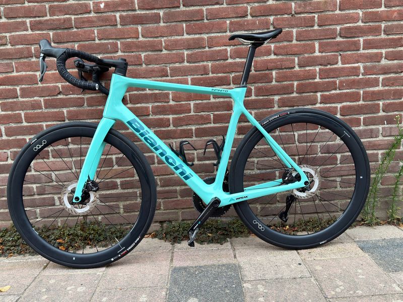Tweedehands Bianchi Infinito Ultegra DI2 2026 Frameset 2026 Road & Gravel