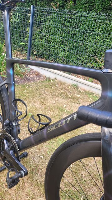 Używany Scott Addict RC 10 2026 2026 Road & Gravel — zdjęcie 8 z 10