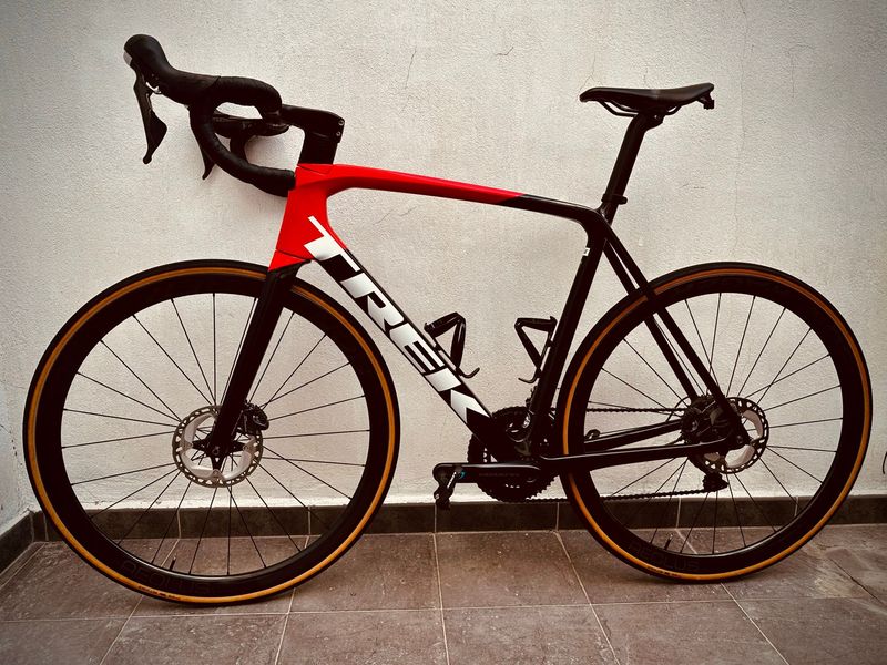 Trek Émonda SL 6 Disc Pro 2022 2022 Road & Gravel d'occasion