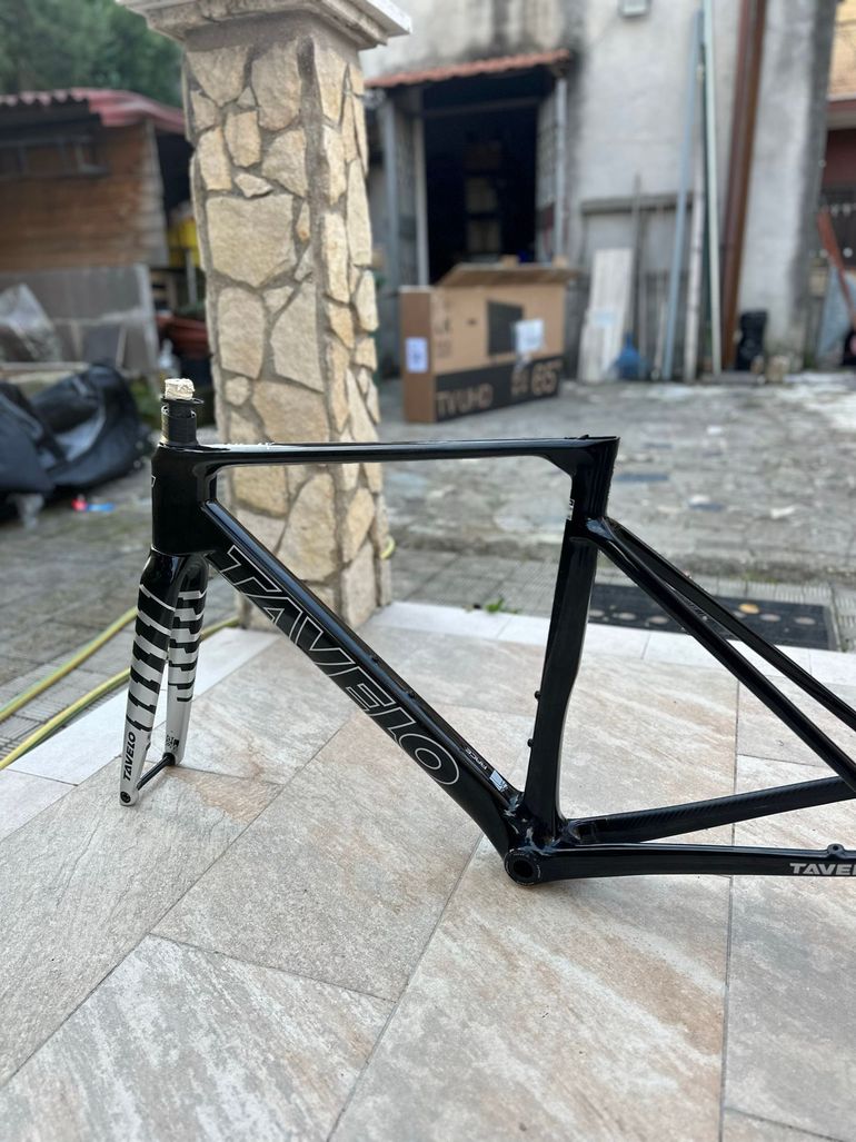 Used Tavelo Custom Shimano Ultegra Di2 2026 Road & Gravel, Black — image 2 of 3