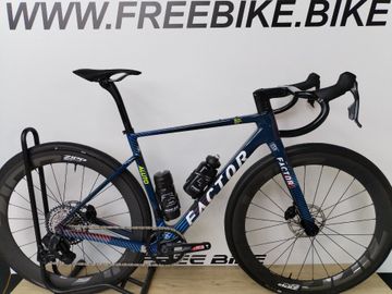 Used Factor ALUTO - Standard package 2026 Frameset 2026 Road & Gravel, Blue — image 1 of 11