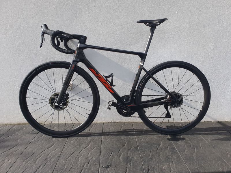 Käytetty KTM Revelator Alto EXONIC (Dura-Ace Di2 24v) 2024 Road & Gravel