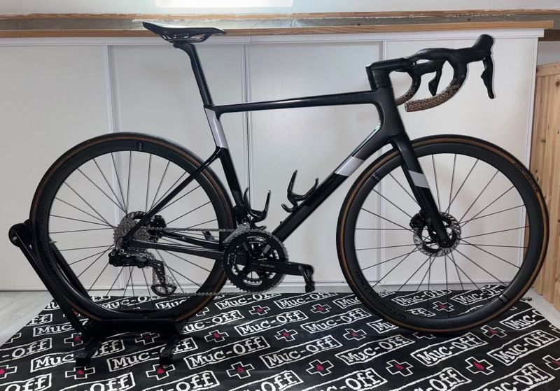 Używany Cannondale SuperSix EVO Neo 3 2023 2023 Road & Gravel