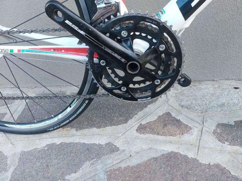Used Bianchi C2c Shimano Ultegra 2012 Road & Gravel, White — image 5 of 8
