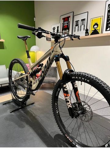 Brugt Pivot Firebird 29 Race XT 2021 2021 Mountainbike — billede 2 af 3