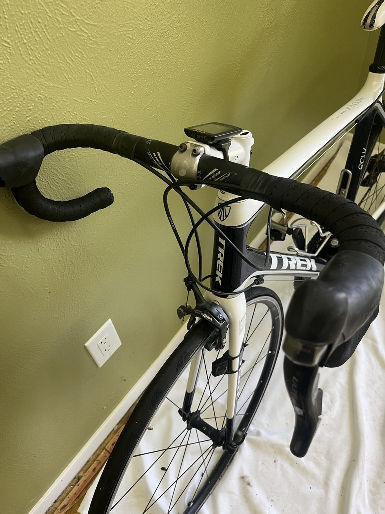 Used Trek Madone 4.7 H2 (Compact) 2012 2012 Road & Gravel, White — image 6 of 9