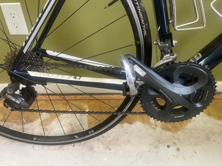 Used Trek Madone 4.7 H2 (Compact) 2012 2012 Road & Gravel, White — image 7 of 9