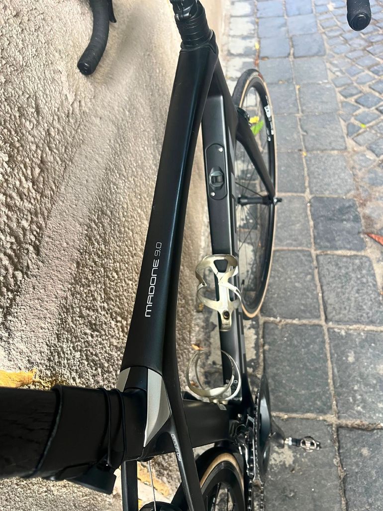 Used Trek Madone 9.0 2018 2018 Road & Gravel, Black — image 4 of 6