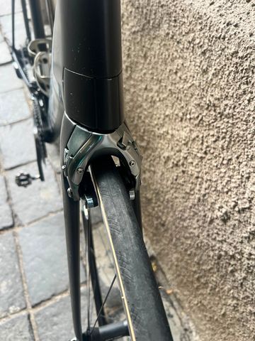 Used Trek Madone 9.0 2018 2018 Road & Gravel, Black — image 5 of 6