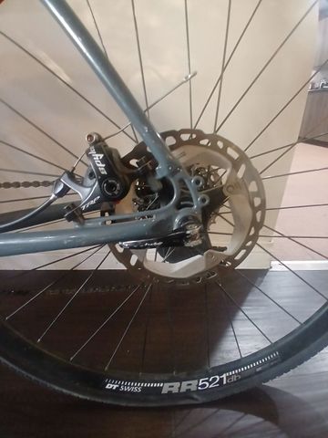 Used Raleigh RXM 2017 2017 Road & Gravel, Light Gray — image 7 of 8
