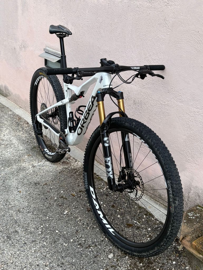 Used Orbea OIZ M-PRO 2025 Frameset 2025 Mountainbike, White, 29 — image 2 of 3