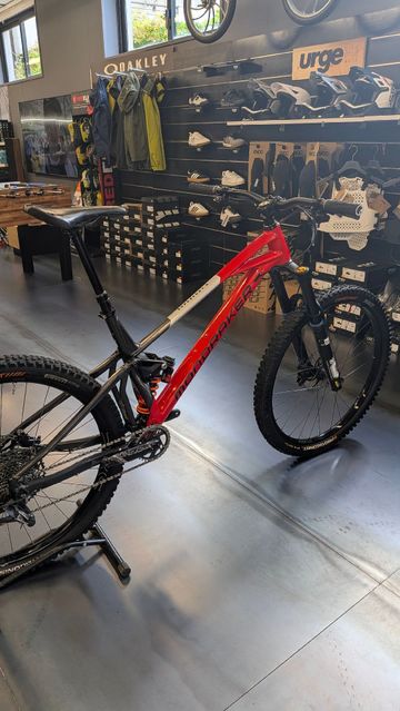 Gebrauchtes Mondraker SUPERFOXY R 2024 2024 Mountainbike, Rot — Bild 4 von 4