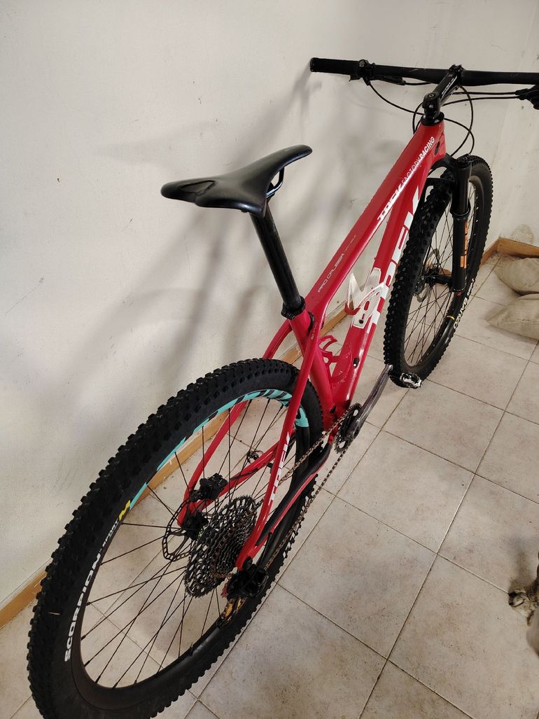 Käytetty Trek Procaliber 9.8 SL 2019 2019 Mountainbike — kuva 6 / 6