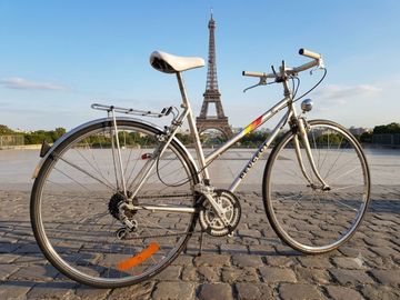 Used Peugeot Carbolite Shimano 105 1980 Road & Gravel, Light Gray — image 2 of 3