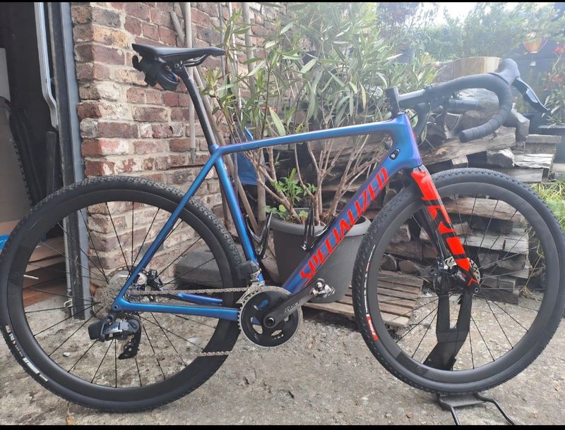 Specialized CruX Elite 2020 2020 Road & Gravel usato
