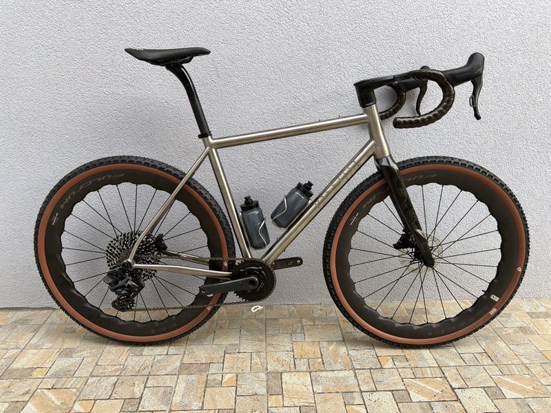 Käytetty IS Passoni Custom Campagnolo Record EPS 2027 Road & Gravel
